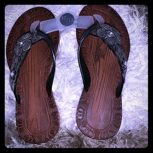 🎉 5 for $20 🎉 NWOT Girls Flip Flops